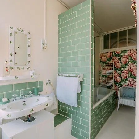 La Maison 64 D'hôtes Couette-café 4*