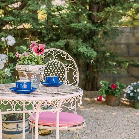 Bed & Breakfast La Maison 64 D'hotes