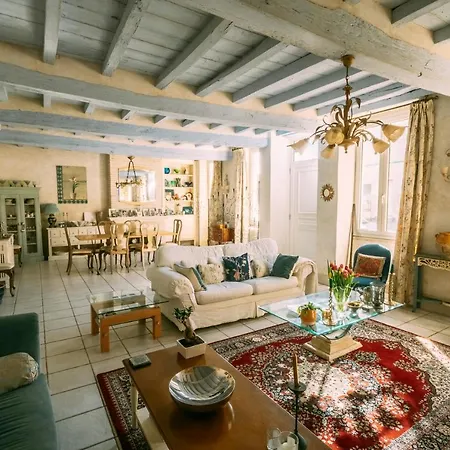 Bed & Breakfast La Maison 64 D'hotes 4*