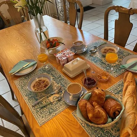 La Maison 64 D'hôtes Couette-café 4*