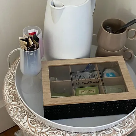 La Maison 64 D'hotes Bed & Breakfast 4*