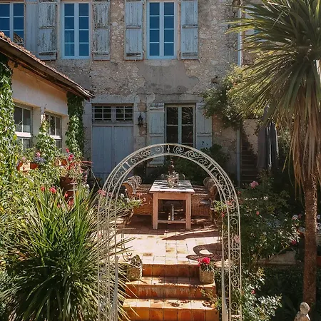 La Maison 64 D'hotes Bed & Breakfast *