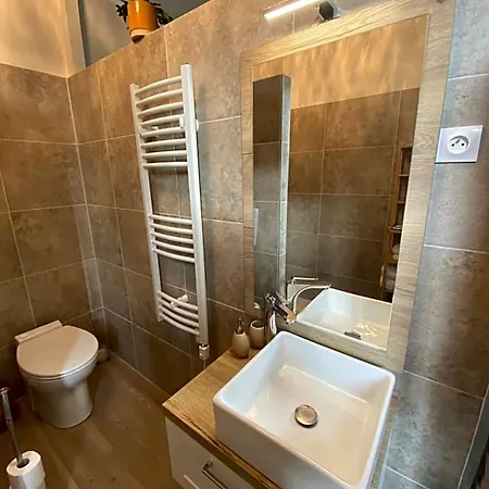 Bed & Breakfast La Maison 64 D'hotes
