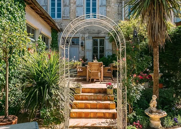 La Maison 64 D'hotes 住宿加早餐酒店 巴巴斯特