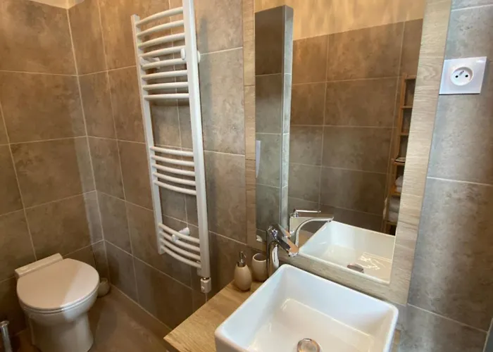 La Maison 64 D'hotes 住宿加早餐酒店 4*